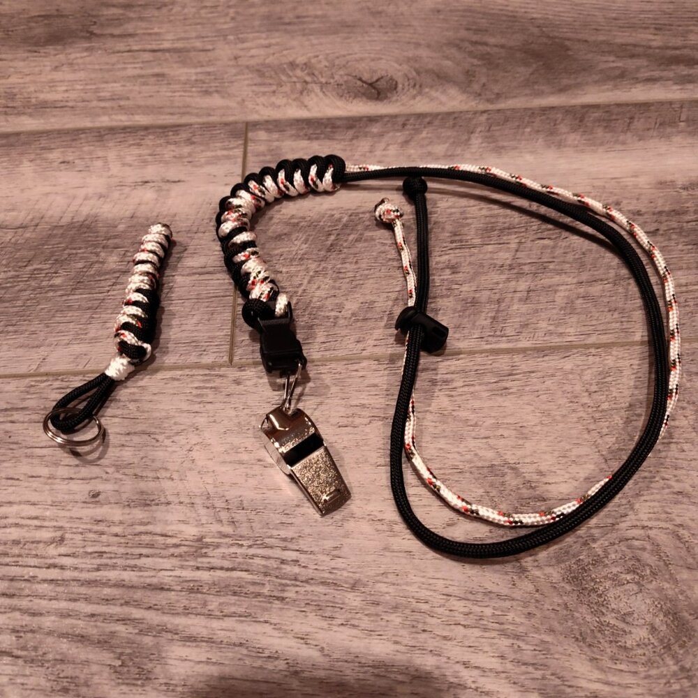 Lanyard and Key Chain Black and White Paracord